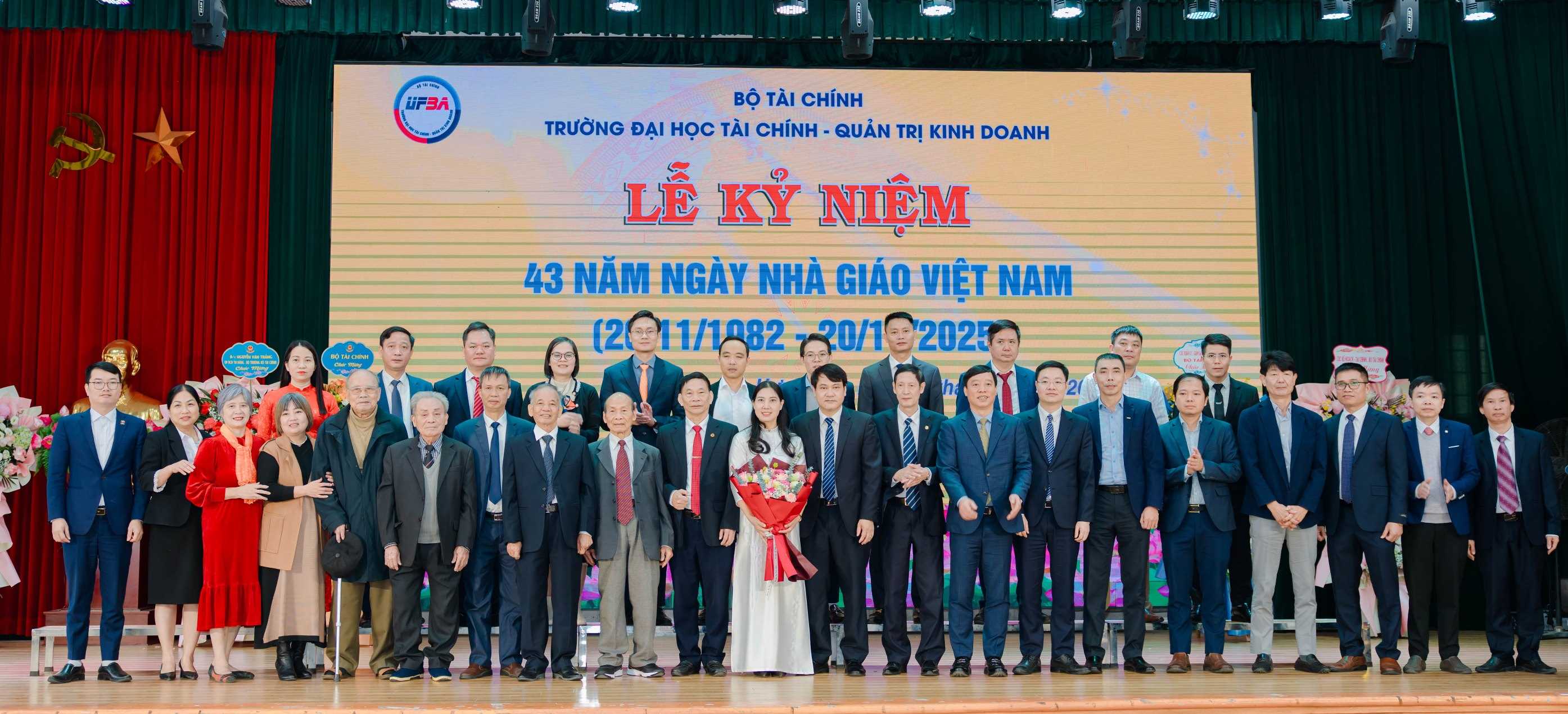 Lễ Kỷ niệm 43 năm ngày Nhà giáo Việt Nam (20/11/1982-20/11/2025)